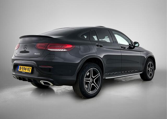 Mercedes-Benz GLC-KLASSE 300e 4MATIC AMG Nightpakket | Schuif-Kanteldak | Distronic | Memory | Alarm | 360°-camera | CarPlay | Sfeerverlichting | Inclusief 24 maanden Mercedes-Benz Certified garantie voor Europa.