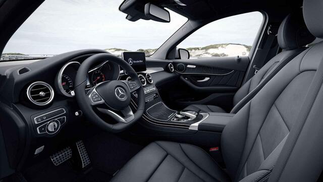 Mercedes-Benz GLC-KLASSE 300 4MATIC | AMG | Panoramadak | Treeplanken | Trekhaak | 360 graden camera |