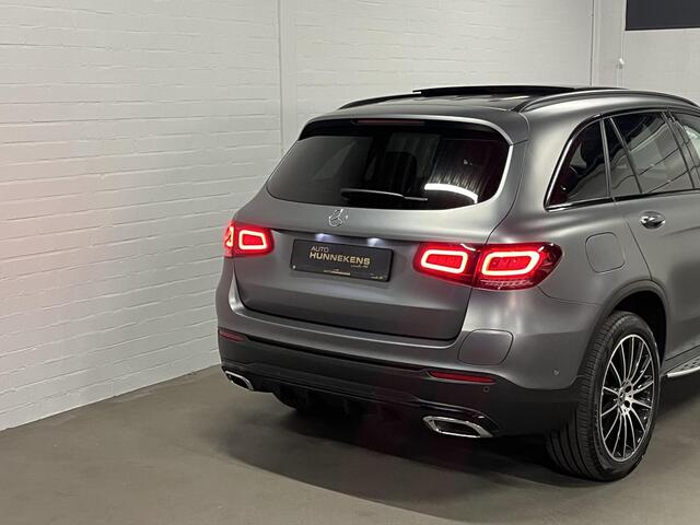 Mercedes-Benz GLC-KLASSE 300e 4MATIC Adapt. cruise | Open dak | Burmester | Massage | Memory | Stoelverwarming | Camera | Ambiente verlichting | Carplay | Originele kleur*
