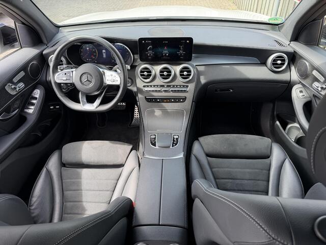 Mercedes-Benz GLC-KLASSE 300e 4MATIC AMG Line 19"/Luchtvering/Matrix LED/Keyless/Memory + stoelverwarming/Sfeerverlichting/Elektrische klep/Apple Carplay & Android Auto
