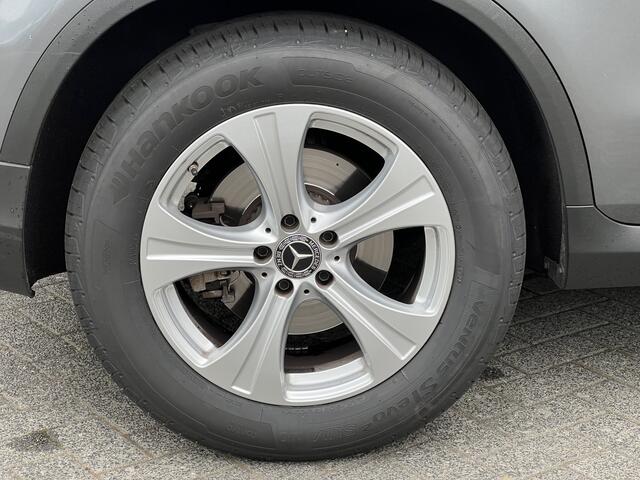Mercedes-Benz GLC-KLASSE 250 4MATIC Premium Plus | Trekhaak | Camera | Extra set wielen