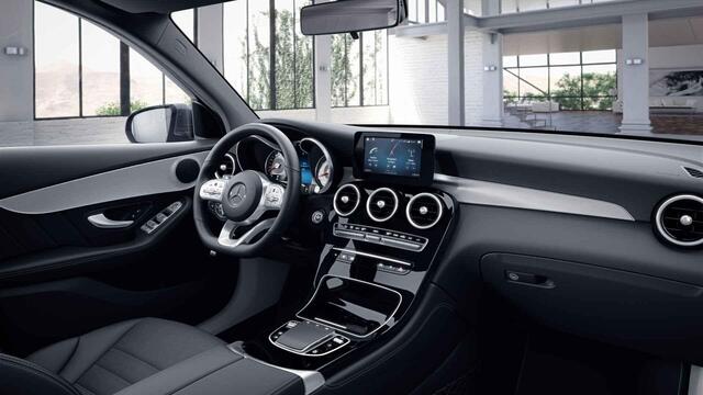 Mercedes-Benz GLC-KLASSE 300 4MATIC Premium | AMG | Achteruitrijcamera | Stoelverwarming | Led koplampen |