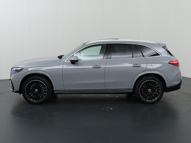 Mercedes-Benz GLC-KLASSE 300e 4MATIC Business Solution AMG | Premium Pakket | Trekhaak | Winterpakket | Panoramaschuifdak | Treeplanken |