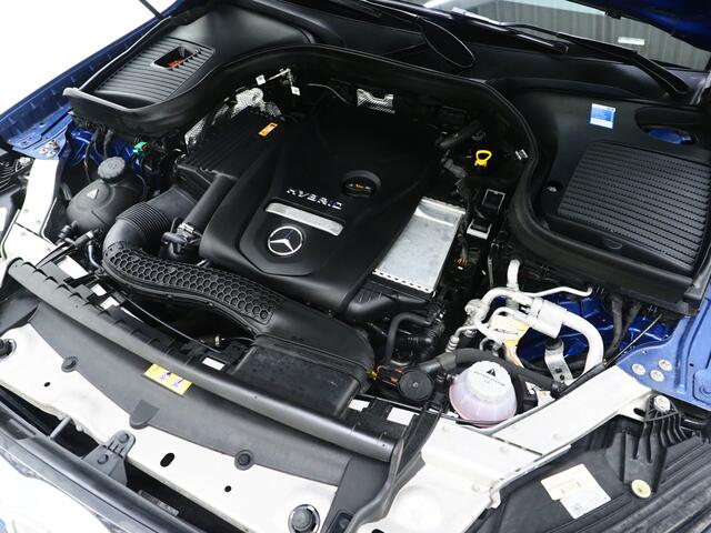 Mercedes-Benz GLC-KLASSE 300e 4MATIC Premium Plus | Panoramadak | Trekhaak | Massage | Leder | Stoelkoeling | Sfeerlicht | Carplay