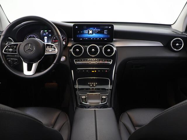 Mercedes-Benz GLC-KLASSE 200 Business Solution Limited | Getint glas | Trekhaak | Achteruitrijcamera | Stoelverwarming |