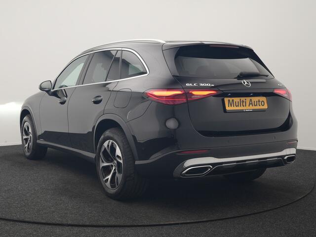 Mercedes-Benz GLC-KLASSE 300e 4MATIC Avantgarde PHEV 313pk Dealer O.H. | Camera | Lederen Sportstoelen Memory & Verwarmd | Sfeerverlichting | Apple Carplay | Blis | Navigatie | DAB | Cruise Control | 18"L.M |