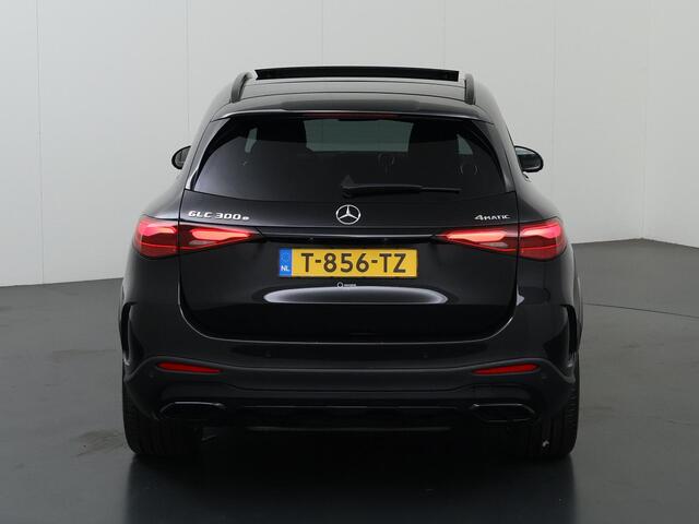 Mercedes-Benz GLC-KLASSE 300e 4MATIC AMG Line | Night | Trekhaak | Burmester | Panoramadak | Memory | Multispaaks lichtmetalen velgen |
