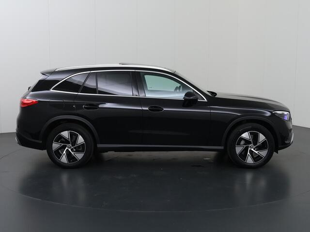 Mercedes-Benz GLC-KLASSE 300e 4MATIC Luxury Line | Bruin interieur | Panoramadak | Stoelverwarming | Memory |