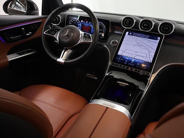 Mercedes-Benz GLC-KLASSE 300e 4MATIC Luxury Line | Bruin interieur | Panoramadak | Stoelverwarming | Memory |