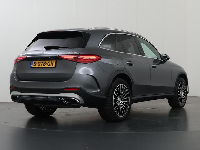 Mercedes-Benz GLC-KLASSE 300e 4MATIC AMG Line | Panoramadak | Multibeam | Memory | Headup | Digital Light | Multispaaks velgen |