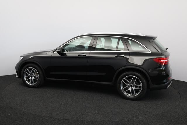 Mercedes-Benz GLC-KLASSE 250 4MATIC Premium Plus AMG/ Automaat/ 17'' LMV/ 360°Camera/ LED Koplampen/ LEDER/ Elek. Stoelen + Memory/ Keyless/ Panorama-Dak/ Stoelverw./ PDC V+A/ Zwarte-Hemel/ Navi/ Bluetooth/ Multi. Sportstuur.