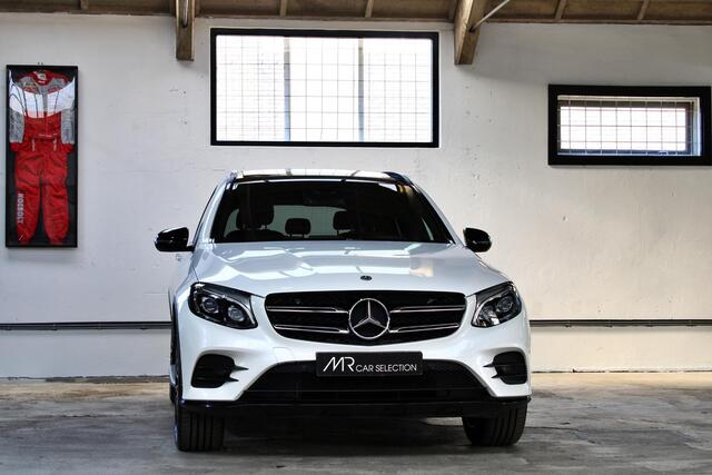 Mercedes-Benz GLC-KLASSE 250 4MATIC Premium Plus | Panoramadak | Burmester | Trekhaak | Keyless | Treeplanken |