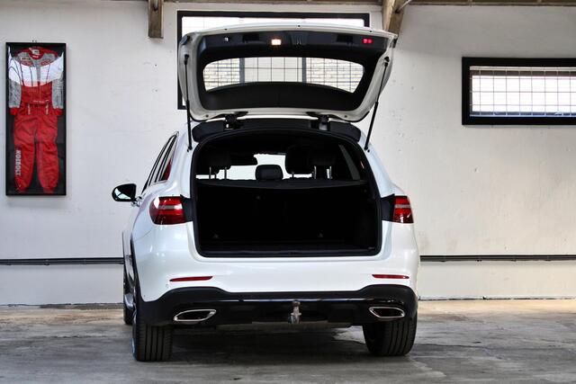 Mercedes-Benz GLC-KLASSE 250 4MATIC Premium Plus | Panoramadak | Burmester | Trekhaak | Keyless | Treeplanken |