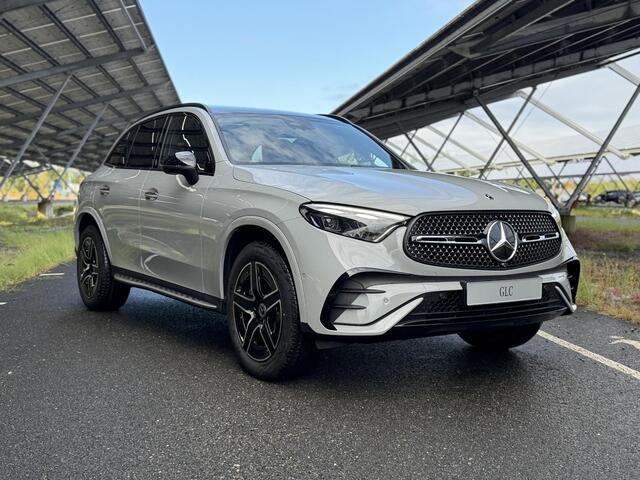 Mercedes-Benz GLC-KLASSE 300e 4MATIC Business Solution AMG | Night | Premium | Treeplanken | Panoramaschuifdak | Trekhaak | Memory stoelen |
