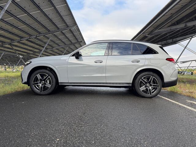 Mercedes-Benz GLC-KLASSE 300e 4MATIC Business Solution AMG | Night | Premium | Treeplanken | Panoramaschuifdak | Trekhaak | Memory stoelen |
