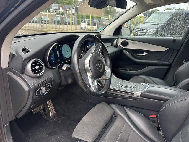 Mercedes-Benz GLC-KLASSE 300e 4MATIC AMG Line 320 PK | Nieuw binnen, meer foto's volgen ! | Panoramadak | Wegklapbare Trekhaak | 360 graden camera | Stoelverwarming