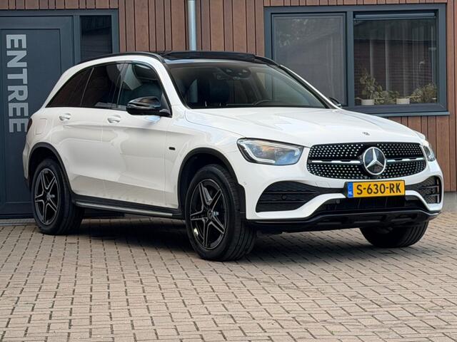 Mercedes-Benz GLC-KLASSE 300E 4M. AMG Pano 360 Camera Trekhaak Carplay