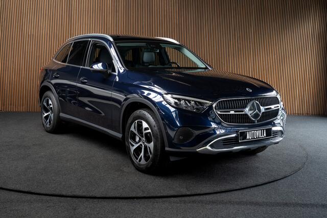Mercedes-Benz GLC-KLASSE 300e 4MATIC Luxury Line Panoramadak 360 camera Electrice trekhaak Winter pakket USB-C Pakket