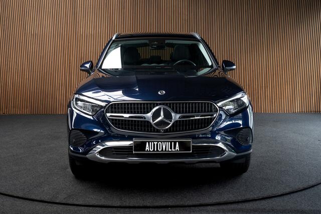 Mercedes-Benz GLC-KLASSE 300e 4MATIC Luxury Line Panoramadak 360 camera Electrice trekhaak Winter pakket USB-C Pakket