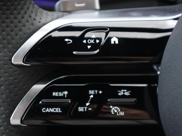Mercedes-Benz GLC-KLASSE 300e 4MATIC Business Solution AMG Voordeel € 8.371 Voorraadactie !!