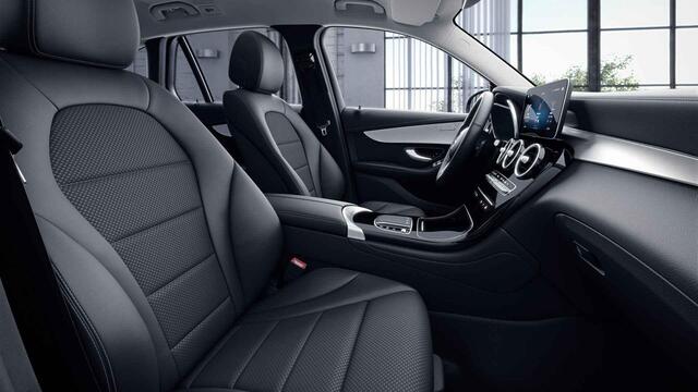 Mercedes-Benz GLC-KLASSE 200 4MATIC Premium | Trekhaak | Widescreen | Stoelverwarming | Distronic |