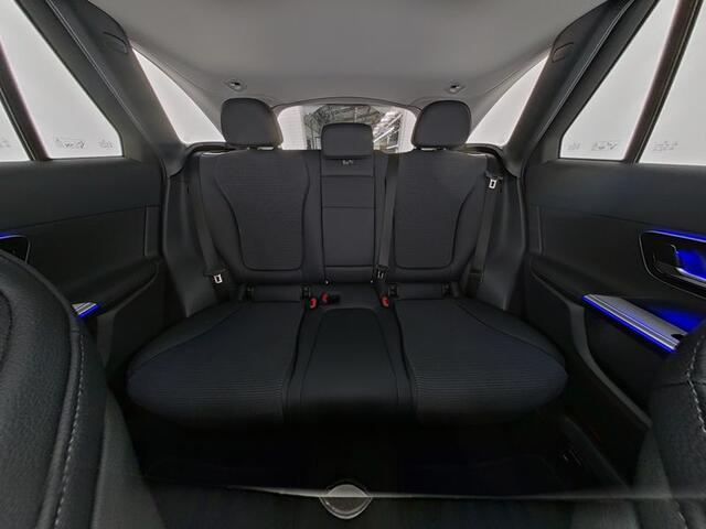Mercedes-Benz GLC-KLASSE 300 e 4MATIC Plug-In Hybride Trekhaak | Ledkoplampen | Stoel en Stuurverwarming | Parkeerpakket met achteruitcamera. Inclusief 24 maanden Mercedes-Benz Certified garantie voor Europa.