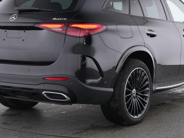 Mercedes-Benz GLC-KLASSE 300 e 4MATIC AMG Plug-In Hybride AMG Line | Night Pakket | Panorama Schuif-Kanteldak | Distronic | Parkeerpakket met 360°-camera. Inclusief 24 maanden Mercedes-Benz Certified garantie voor Europa.