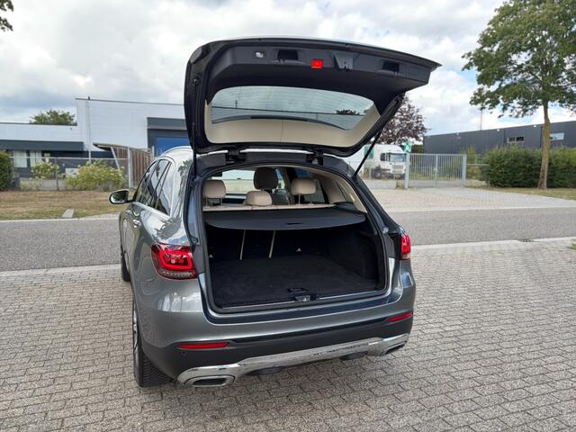 Mercedes-Benz GLC-KLASSE 200 AMG Distronic+ Night Pakket