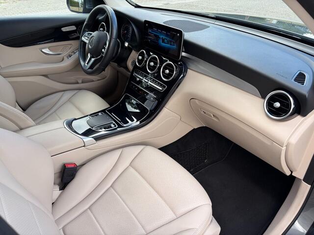 Mercedes-Benz GLC-KLASSE 200 AMG Distronic+ Night Pakket