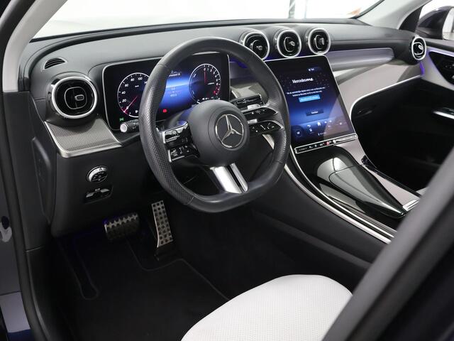 Mercedes-Benz GLC-KLASSE 300e 4MATIC AMG Line | Panoramadak | Memory | Getint glas | Sfeerverlichting | Winter pakket | 19" velgen |