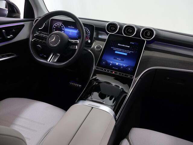 Mercedes-Benz GLC-KLASSE 300e 4MATIC AMG Line | Panoramadak | Memory | Getint glas | Sfeerverlichting | Winter pakket | 19" velgen |