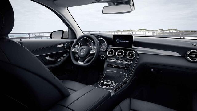 Mercedes-Benz GLC-KLASSE 250 4MATIC Business Solution AMG | Stoelverwarming | AGILITY CONTROL | Thermatic | Navigatie |