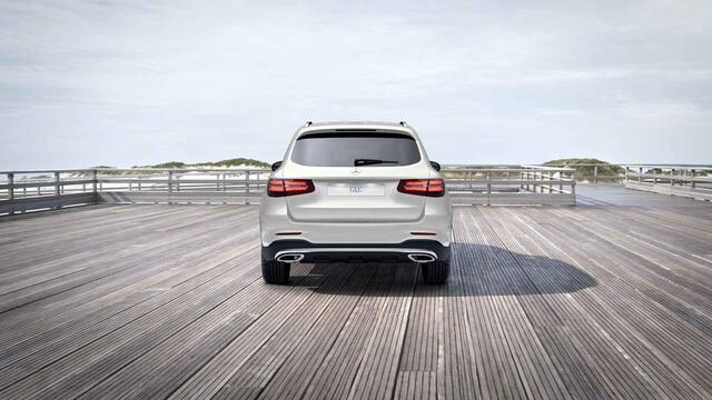 Mercedes-Benz GLC-KLASSE 250 4MATIC Business Solution AMG | Stoelverwarming | AGILITY CONTROL | Thermatic | Navigatie |