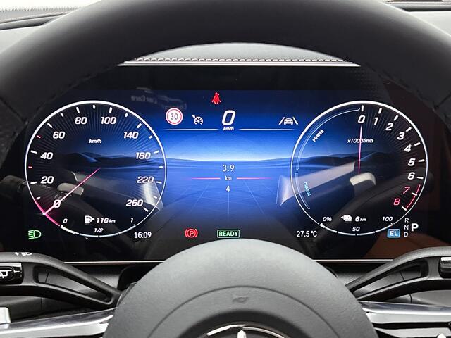 Mercedes-Benz GLC-KLASSE 300e 4MATIC Business Solution AMG | Advanced plus | Nightpakket | Parkeerpakket | Trekhaak | Panoramaschuifdak | Treeplanken in aluminiumlook | 20 inch vijfspaaks lichtmetalen AMG-velgen |