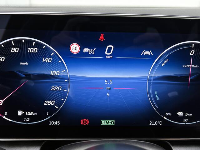 Mercedes-Benz GLC-KLASSE 300e 4MATIC Business Solution AMG | Advanced plus | Parkeerpakket | Trekhaak | Panoramaschuifdak | Treeplanken in aluminiumlook | DISTRONIC | 20 inch vijfspaaks lichtmetalen AMG-velgen | URBAN GUARD Plus |