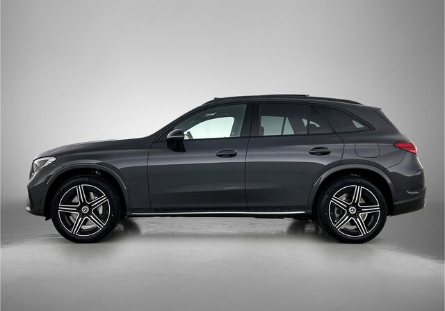 Mercedes-Benz GLC-KLASSE 300e 4MATIC Business Solution AMG | Advanced plus | Nightpakket | Trekhaak | Panoramaschuifdak | Treeplanken in aluminiumlook | 20 inch vijfspaaks lichtmetalen AMG-velgen |