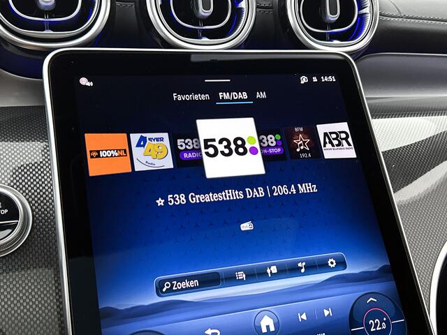 Mercedes-Benz GLC-KLASSE 300e 4MATIC Business Solution AMG | Advanced plus | Nightpakket | Trekhaak | Panoramaschuifdak | Treeplanken in aluminiumlook | 20 inch vijfspaaks lichtmetalen AMG-velgen |