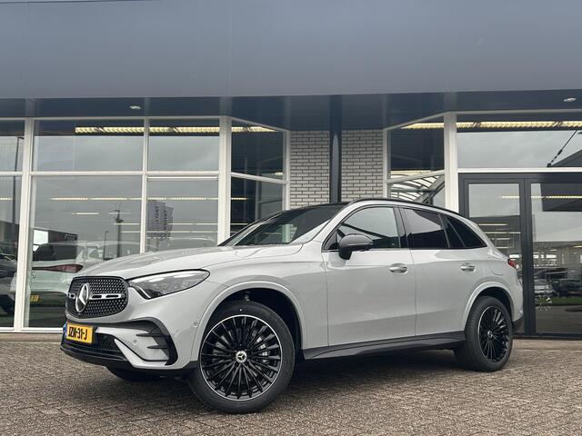 Mercedes-Benz GLC-KLASSE 300e 4MATIC Sport Edition | Premium Pakket | Night Pakket | Winter Pakket | Panoramadak | Burmester 3D Surround | 360° Camera | Augmented Reality voor Navigatie | DISTRONIC Afstandsassistent | Dodehoekassistent | Verkeersbordenassistent | DIGITAL LIGHT | Elektrisch Verstelbare Stoelen + Memory | Stoelverwarming | Stuurverwarming | Sfeerverlichting | Apple CarPlay | Android Auto | Sierdelen Openporig Hout Aluminiumlines | Elektrische Achterklep | Elektrisch Inklapbare Buitenspiegels | Parkeersensoren