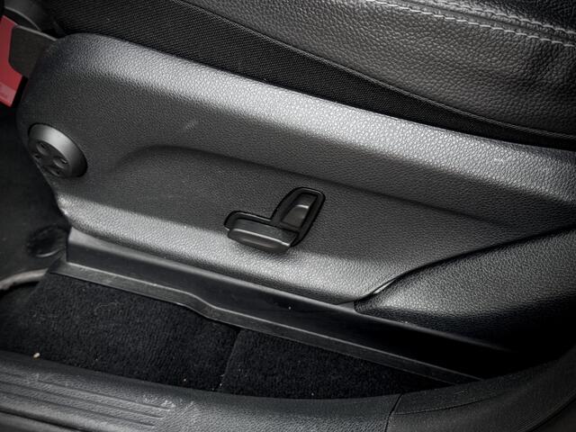 Mercedes-Benz GLC-KLASSE GLC 300 e 4Matic AMG | Panorama | Burmester | Sfeerverlichting |
