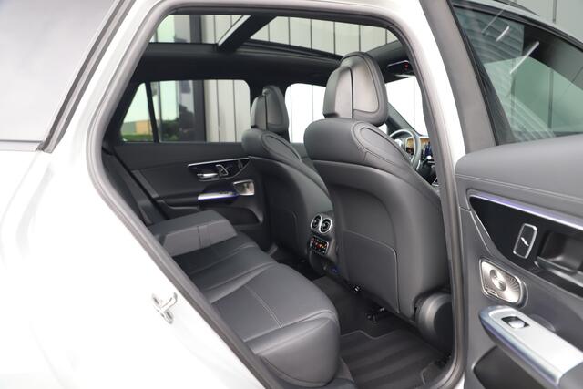 Mercedes-Benz GLC-KLASSE 400e AMG 4-Matic | 381PK | Luchtvering | Achterasbesturing | Massage | Head-up | Burmester | Keyless-go | Sfeerverlichting | Distronic+ | 2025.