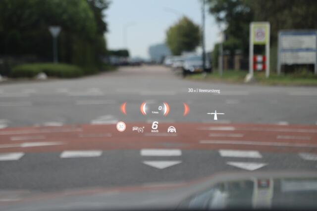 Mercedes-Benz GLC-KLASSE 400e AMG 4-Matic | 381PK | Luchtvering | Achterasbesturing | Massage | Head-up | Burmester | Keyless-go | Sfeerverlichting | Distronic+ | 2025.