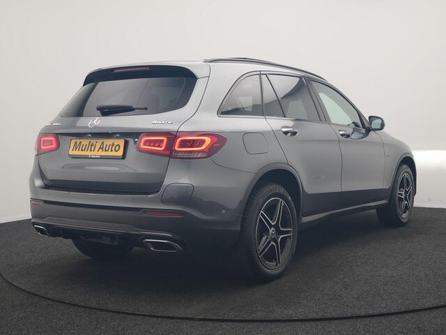 Mercedes-Benz GLC-KLASSE 300e 4MATIC Business Solution AMG PHEV 313pk Dealer O.H. | Trekhaak Af Fabriek | Panodak | Multi Beam LED | Alcantara Sportstoelen Verwarmd | Blis | Camera | Keyless | Sfeerverlichting | Apple Carplay | Navigatie | DAB | Cruise Control | Plug In Hybrid |