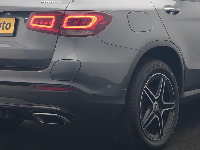 Mercedes-Benz GLC-KLASSE 300e 4MATIC Business Solution AMG PHEV 313pk Dealer O.H. | Trekhaak Af Fabriek | Panodak | Multi Beam LED | Alcantara Sportstoelen Verwarmd | Blis | Camera | Keyless | Sfeerverlichting | Apple Carplay | Navigatie | DAB | Cruise Control | Plug In Hybrid |