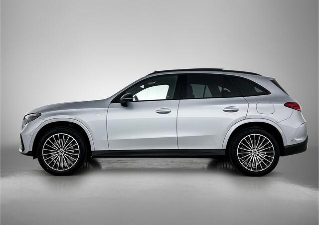 Mercedes-Benz GLC-KLASSE 300e 4MATIC Sport Edition | Trekhaak | Panoramadak | Dodehoekdetectie | Sfeerverlichting | Inclusief 24 maanden MB Certified garantie voor Europa.