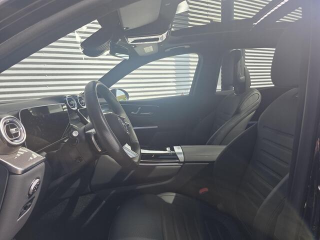 Mercedes-Benz GLC-KLASSE 300e 4MATIC Sport Edition | 360° Camera | Night Pakket | Panoramadak | Dodehoekassistent | Elektrisch Verstelbare Stoelen + Memory | Stoelverwarming | Sfeerverlichting | Apple CarPlay | Android Auto | Elektrische Achterklep | Elektrisch Inklapbare Buitenspiegels | Parkeersensoren