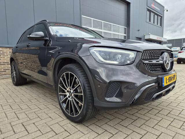 Mercedes-Benz GLC-KLASSE 300e 4MATIC AMG,PANO,LED,360 CAMERA,20INCH,SFEERVERLICHTING,ENZ
