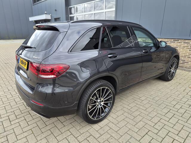Mercedes-Benz GLC-KLASSE 300e 4MATIC AMG,PANO,LED,360 CAMERA,20INCH,SFEERVERLICHTING,ENZ