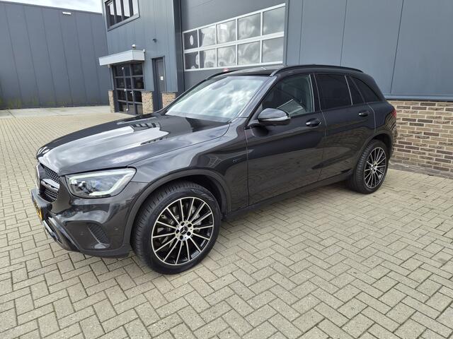 Mercedes-Benz GLC-KLASSE 300e 4MATIC AMG,PANO,LED,360 CAMERA,20INCH,SFEERVERLICHTING,ENZ