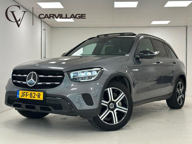 Mercedes-Benz GLC-KLASSE 300e 4MATIC Luxury | Luchtvering | Trekhaak | Panoramadak | Distronic |