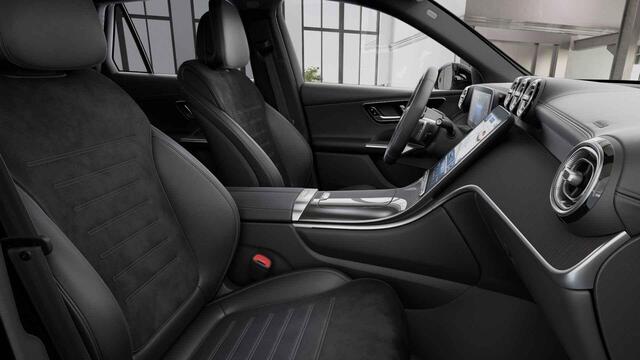 Mercedes-Benz GLC-KLASSE 300e 4MATIC AMG Line | Night | Trekhaak | Panoramadak | Memory | Rijassistentiepakket Plus | 360 graden camera |